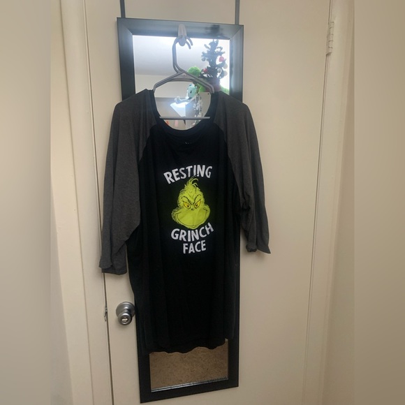 Grinch Face Raglan Shirt - Picture 1 of 5